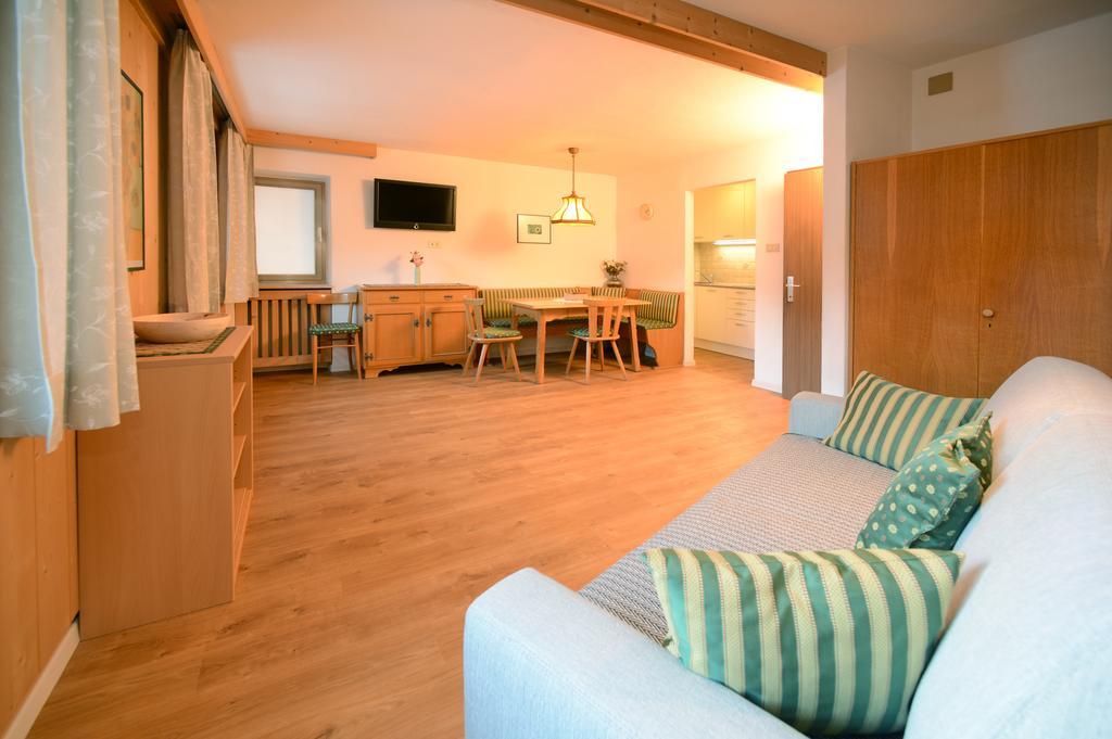 Apartments Villa Rosa Selva di Val Gardena Oda fotoğraf